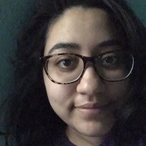 Meet your Posher, Alma